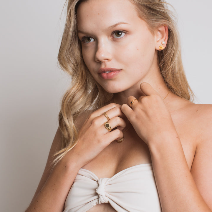 Alex Signet Ring