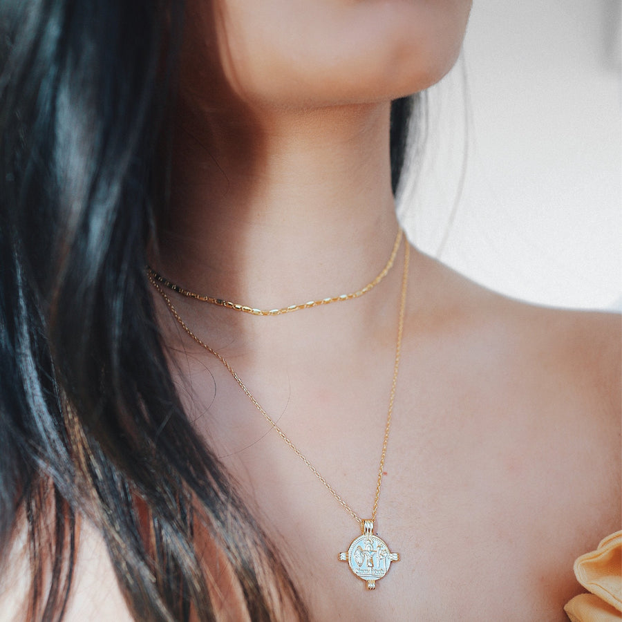 MEDALLION PENDANT NECKLACE - Scada Australia